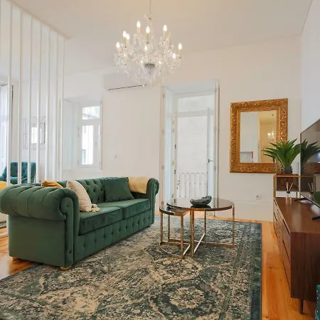 Esmeralda Luxury